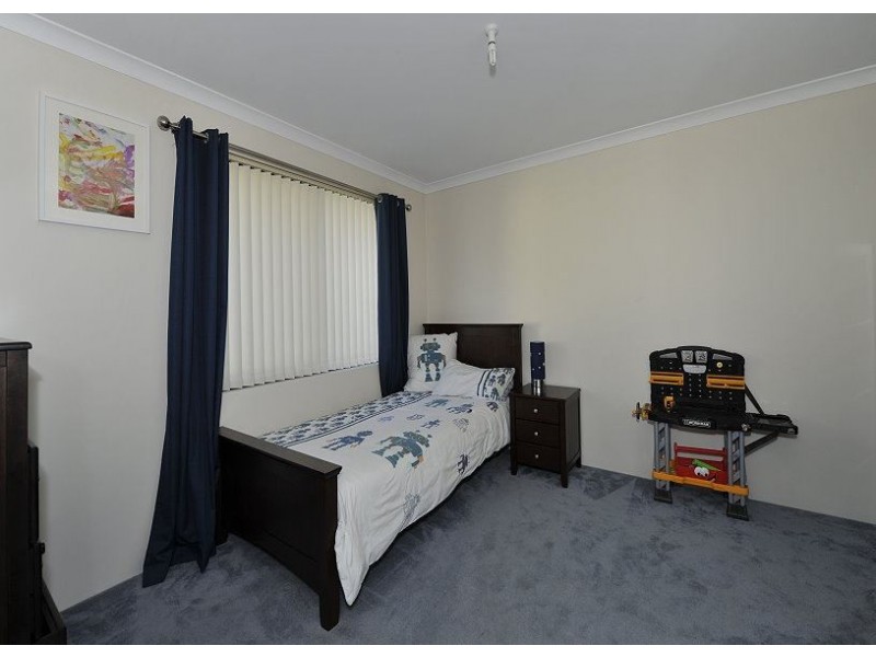 34 Petit Loop, Dudley Park WA 6210