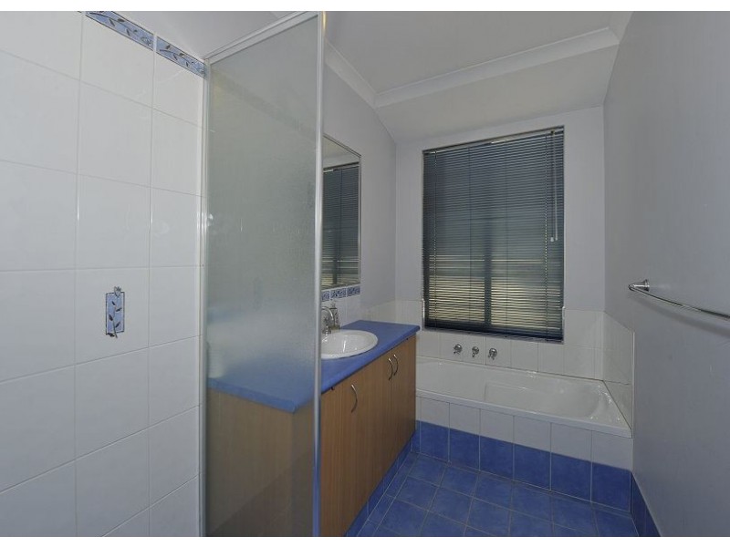 34 Petit Loop, Dudley Park WA 6210