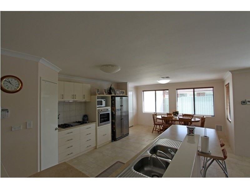 6 Moondyne Ramble, Ravenswood WA 6208