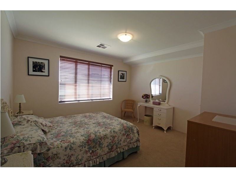 6 Moondyne Ramble, Ravenswood WA 6208