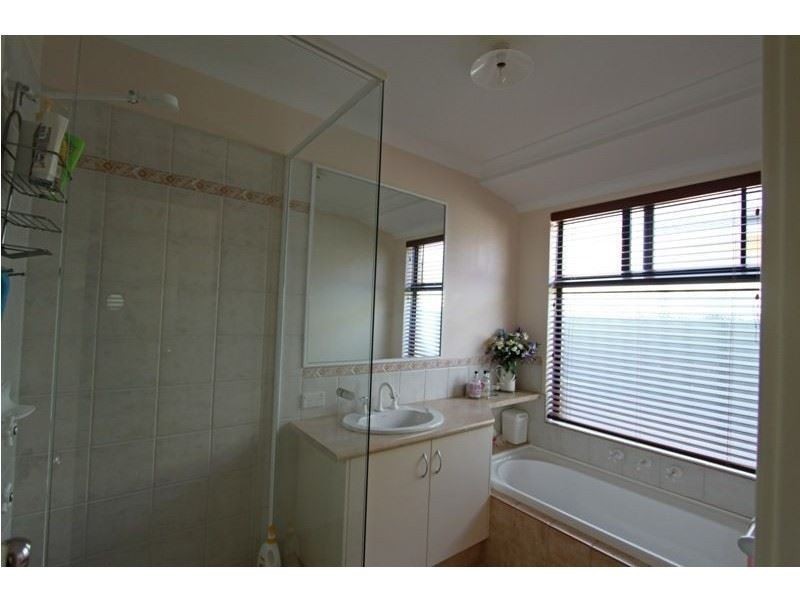 6 Moondyne Ramble, Ravenswood WA 6208