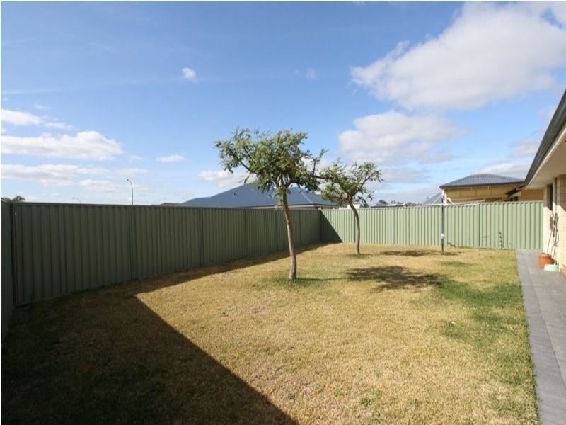 6 Moondyne Ramble, Ravenswood WA 6208