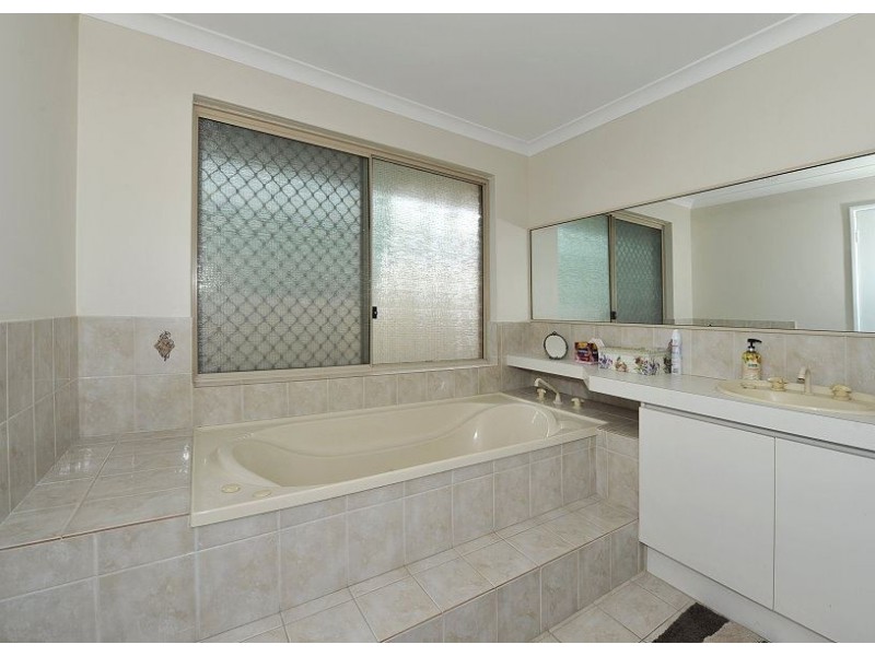 15 Grayswood Retreat, Erskine WA 6210