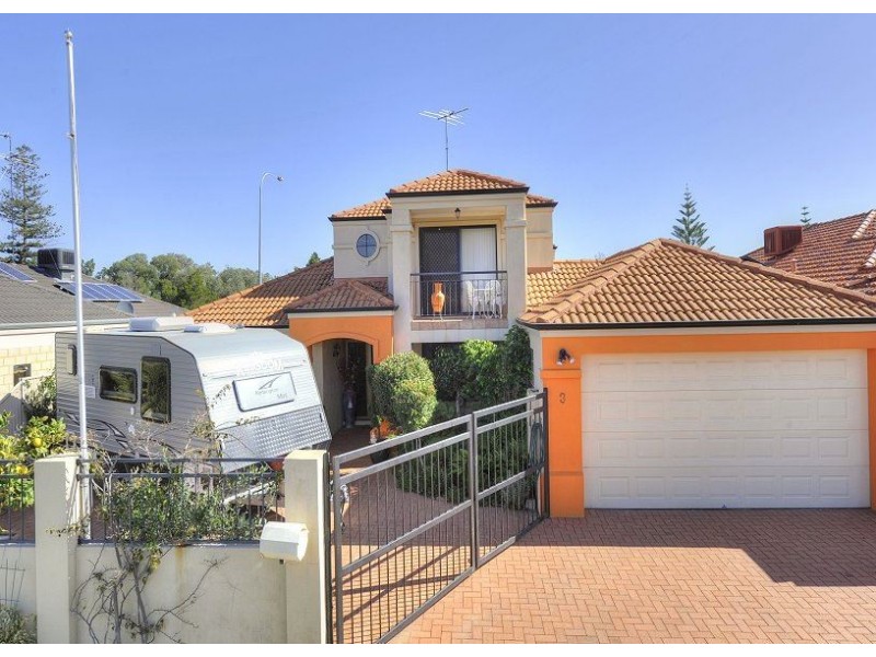3 Rialto Place, Halls Head WA 6210
