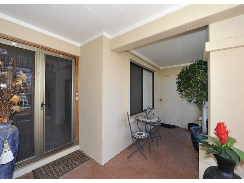3 Rialto Place, Halls Head WA 6210