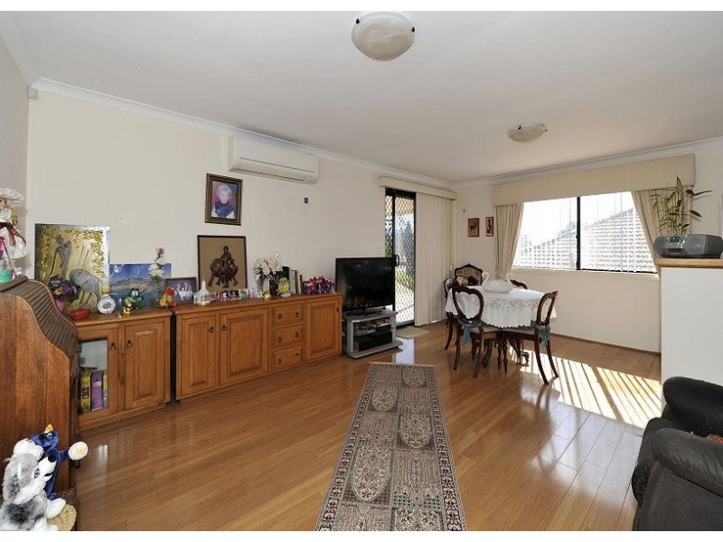 3 Rialto Place, Halls Head WA 6210