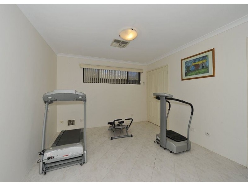 3 Rialto Place, Halls Head WA 6210
