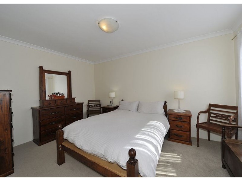 3 Rialto Place, Halls Head WA 6210