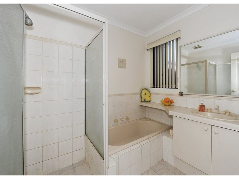 3 Rialto Place, Halls Head WA 6210