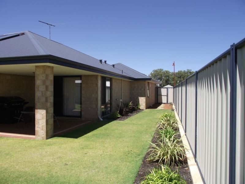 27 Philmont Way, Meadow Springs WA 6210