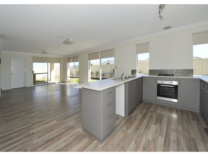 75 Malata Ridge, Lakelands WA 6180