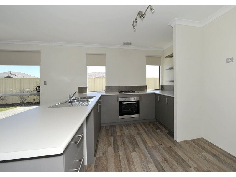 75 Malata Ridge, Lakelands WA 6180