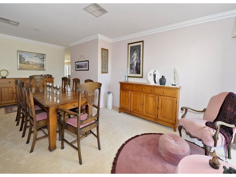7 Black Swan View, Dudley Park WA 6210