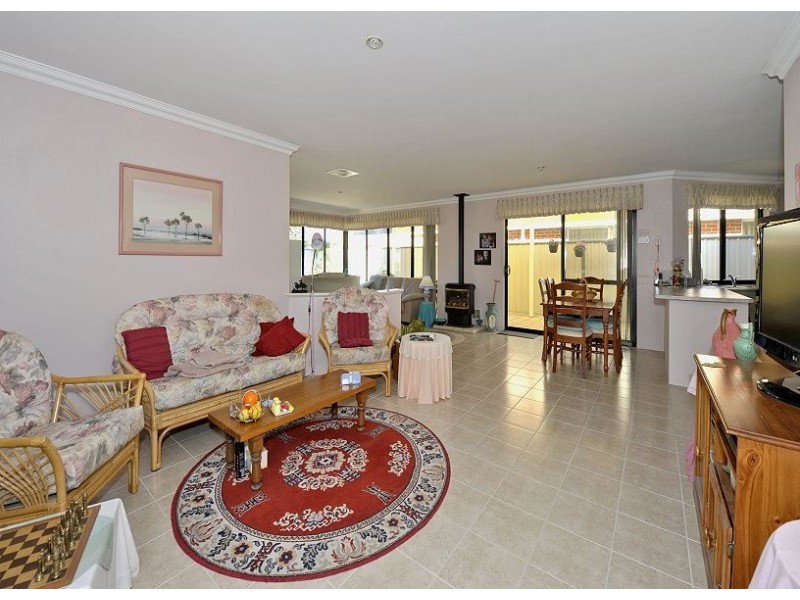 7 Black Swan View, Dudley Park WA 6210