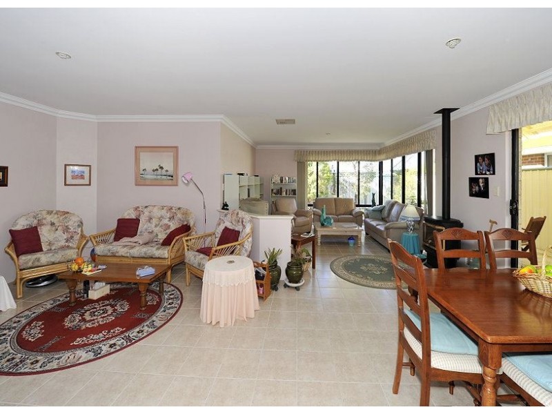 7 Black Swan View, Dudley Park WA 6210