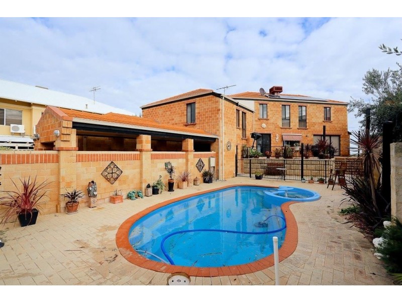 64 Hickman Road, Silver Sands WA 6210