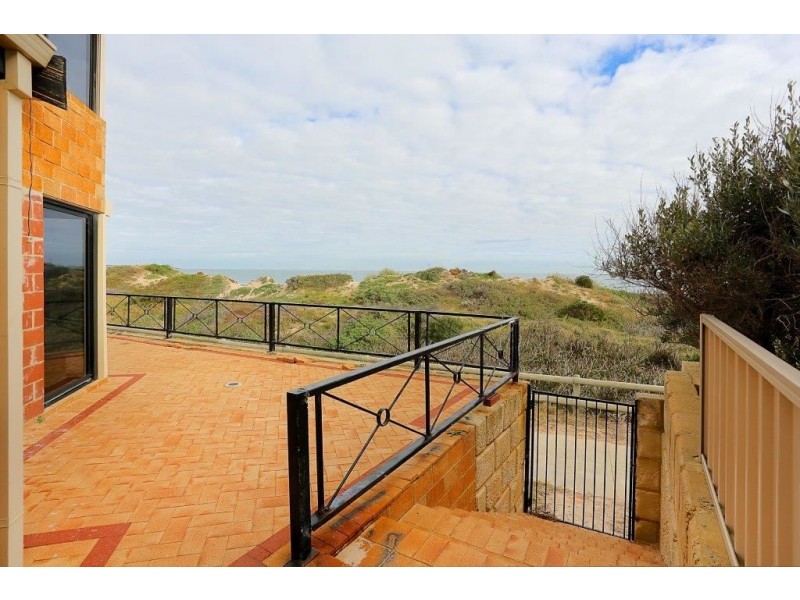 64 Hickman Road, Silver Sands WA 6210