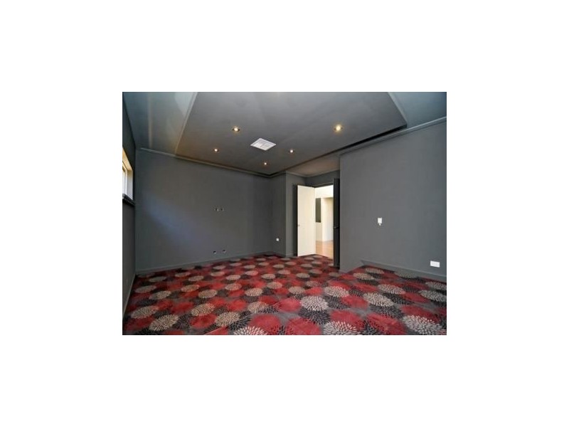 5 Twilight Court, Dudley Park WA 6210