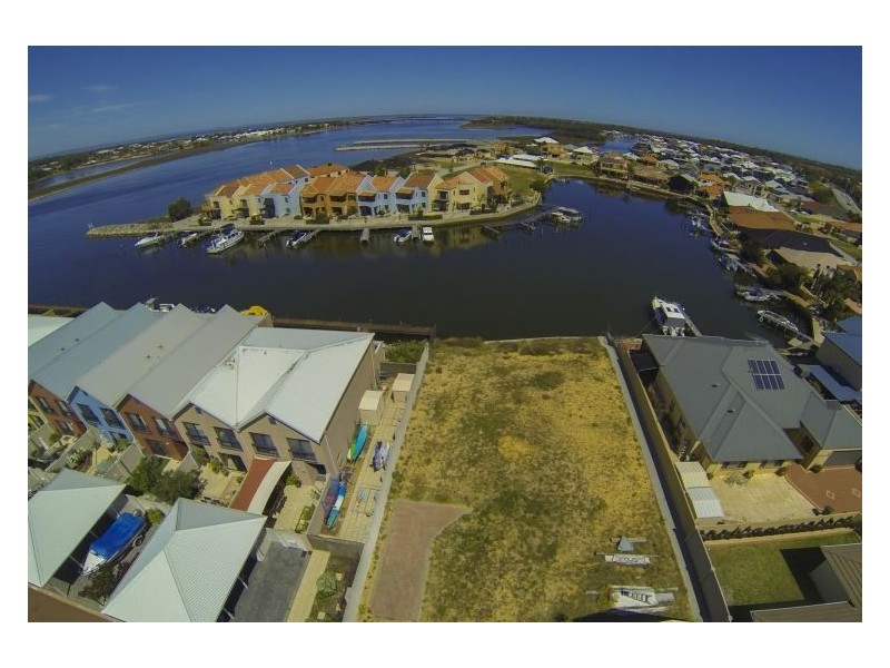 15C San Marco Quays, Halls Head WA 6210