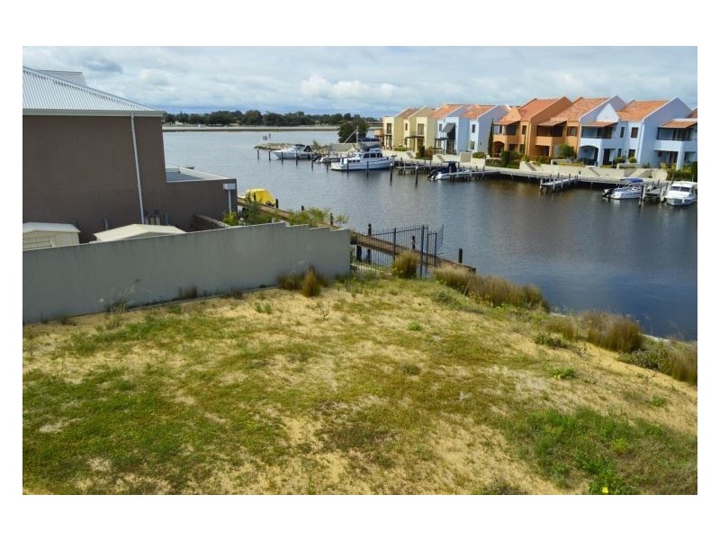 15C San Marco Quays, Halls Head WA 6210