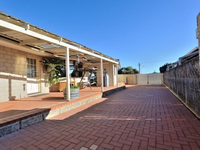 2 SANDRA STREET, Falcon WA 6210