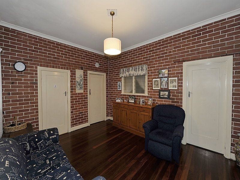 26 Leslie Street, Dudley Park WA 6210