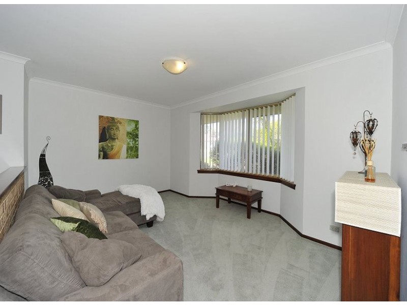 68 Oakmont Avenue, Meadow Springs WA 6210