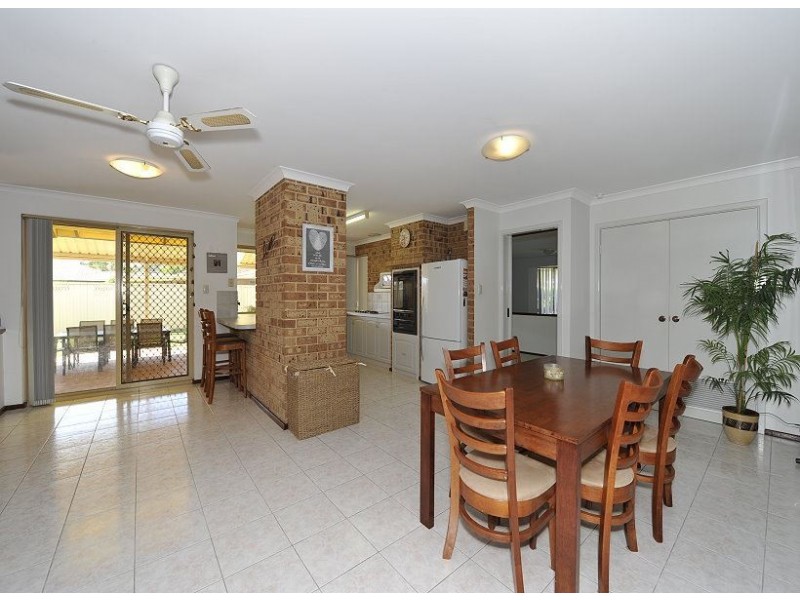 68 Oakmont Avenue, Meadow Springs WA 6210