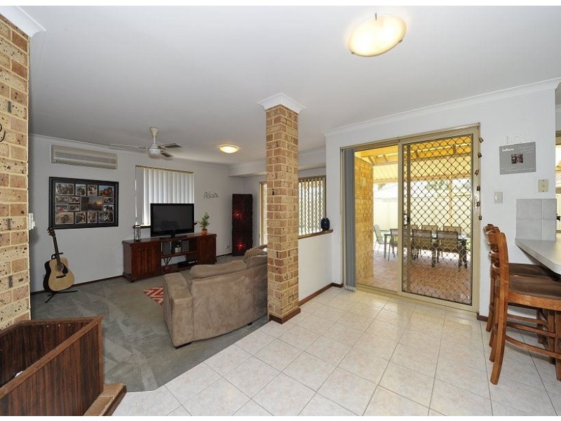 68 Oakmont Avenue, Meadow Springs WA 6210