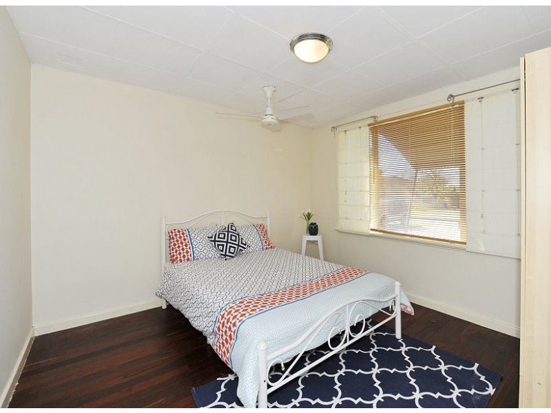 61 Leighton Road, Halls Head WA 6210