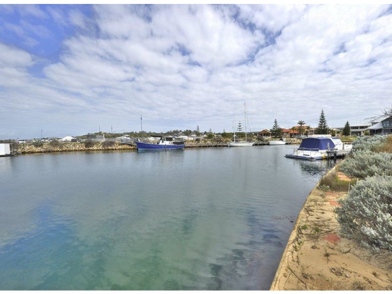 14 Avocet island Quays, Wannanup WA 6210