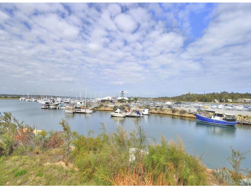 14 Avocet island Quays, Wannanup WA 6210