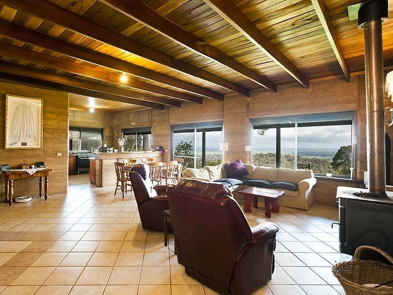 14 Leavy Road, Waroona WA 6215