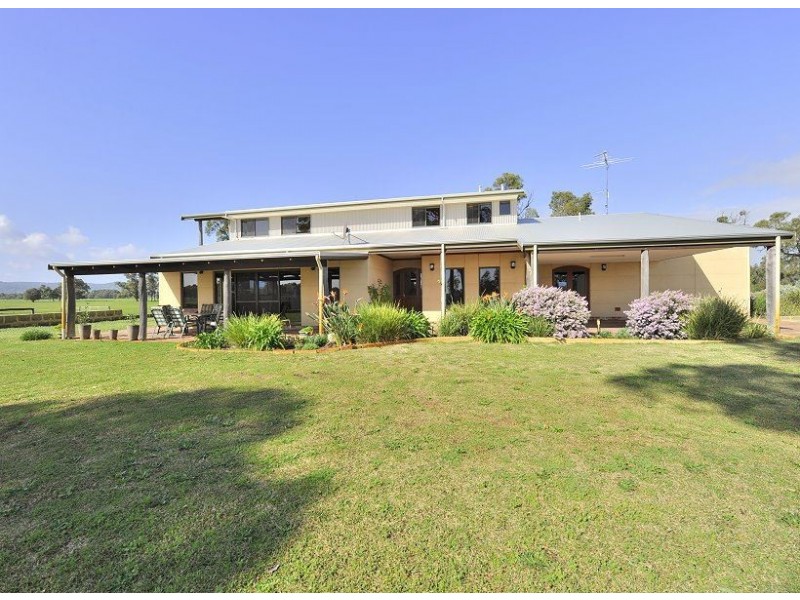 54 Avoca Retreat, North Dandalup WA 6207