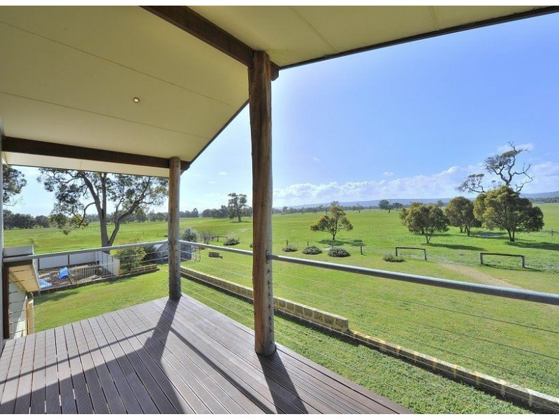 54 Avoca Retreat, North Dandalup WA 6207