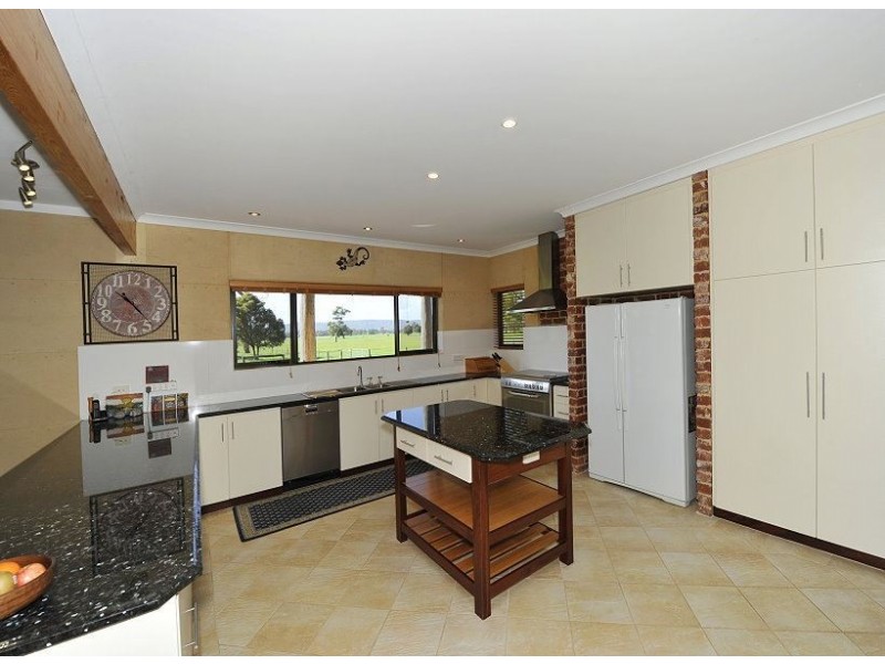 54 Avoca Retreat, North Dandalup WA 6207