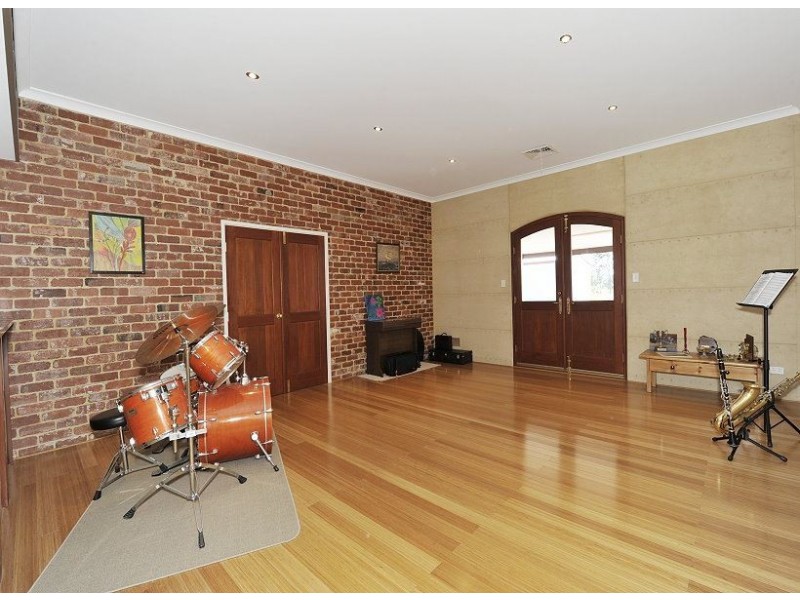 54 Avoca Retreat, North Dandalup WA 6207