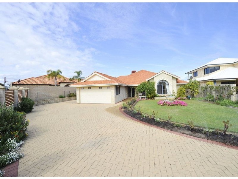 29 Eunamara Retreat, Halls Head WA 6210