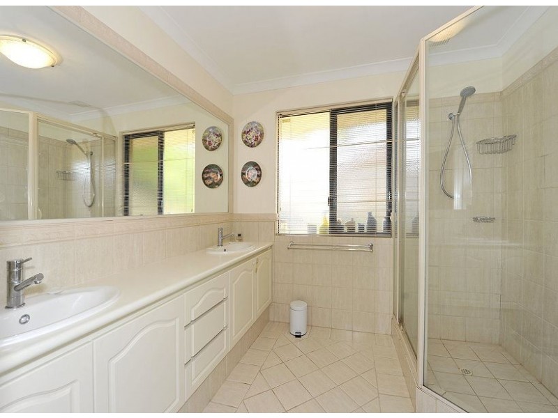 29 Eunamara Retreat, Halls Head WA 6210