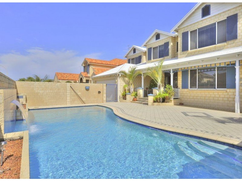 14 Ronsard Drive, San Remo WA 6210