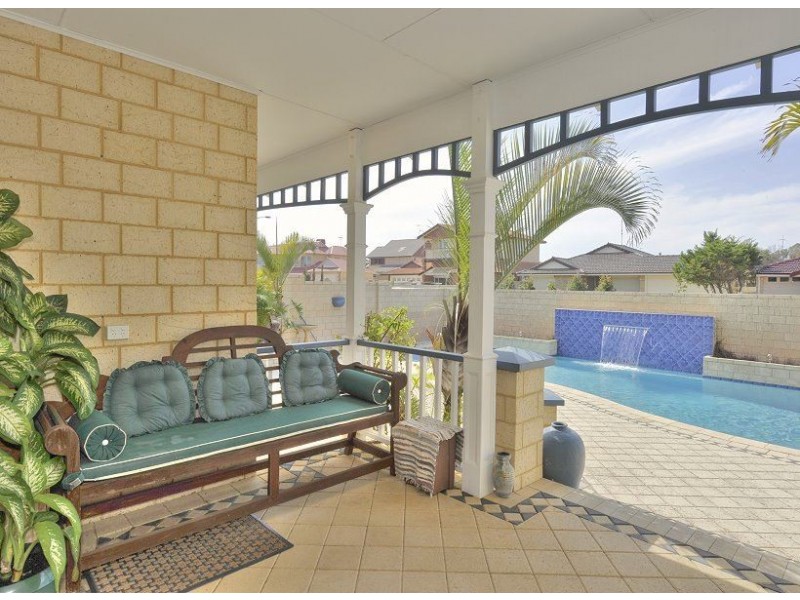 14 Ronsard Drive, San Remo WA 6210