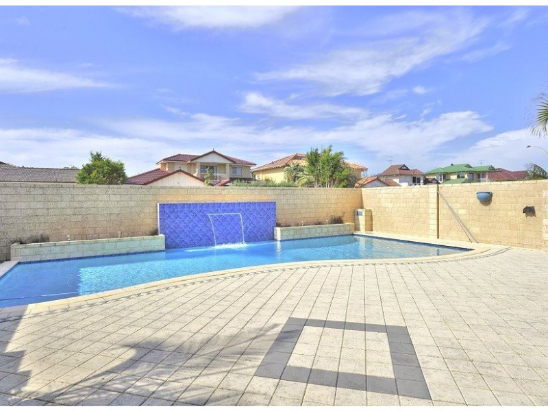 14 Ronsard Drive, San Remo WA 6210