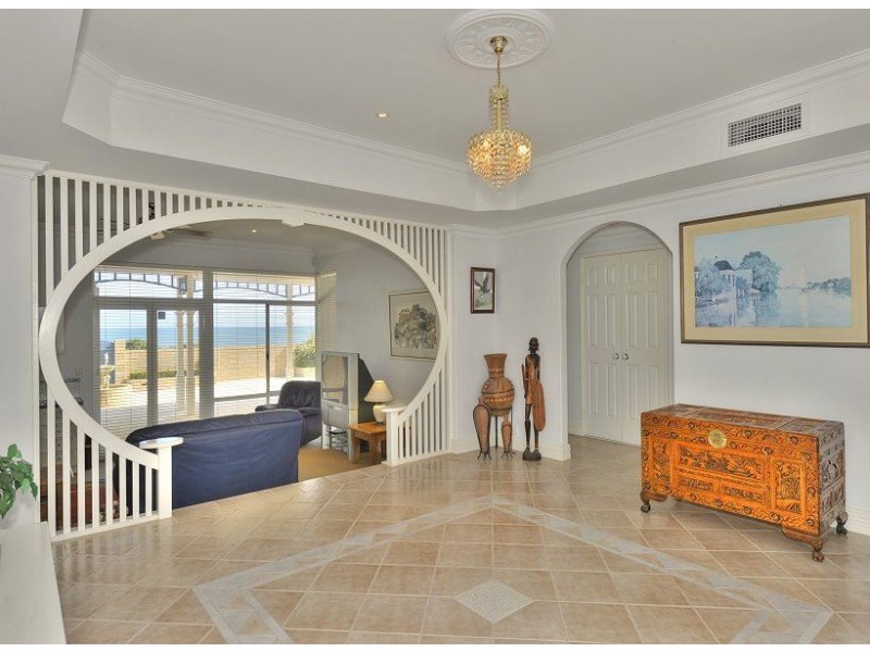 14 Ronsard Drive, San Remo WA 6210