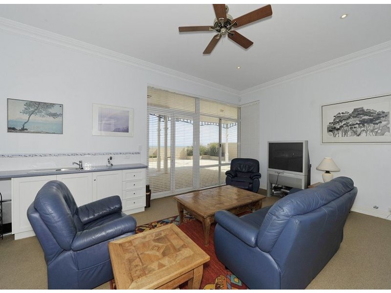 14 Ronsard Drive, San Remo WA 6210