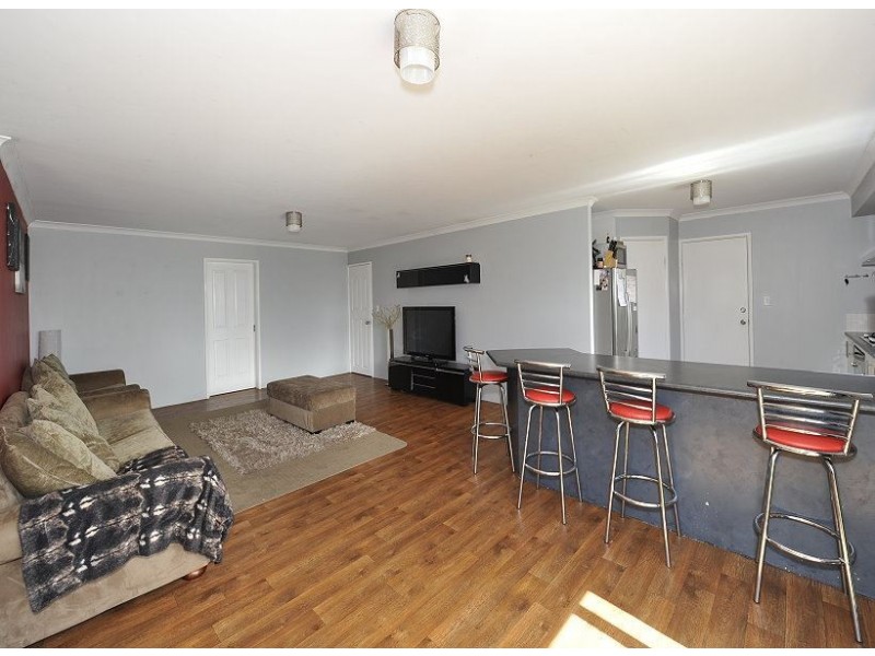 10 Badgerup Avenue, Lakelands WA 6180