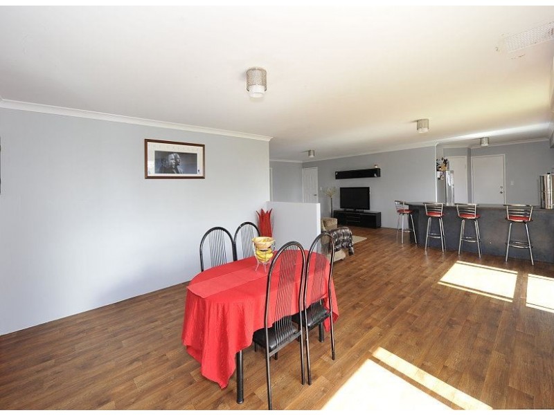 10 Badgerup Avenue, Lakelands WA 6180