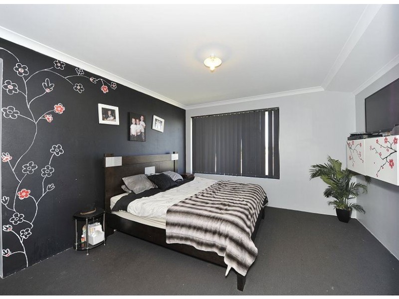 10 Badgerup Avenue, Lakelands WA 6180