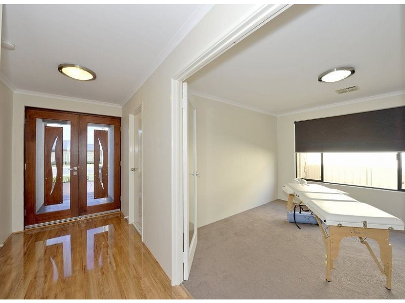 100 Yindana Blvd, Lakelands WA 6180