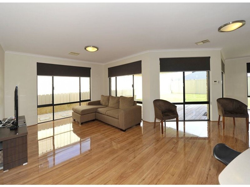 100 Yindana Blvd, Lakelands WA 6180