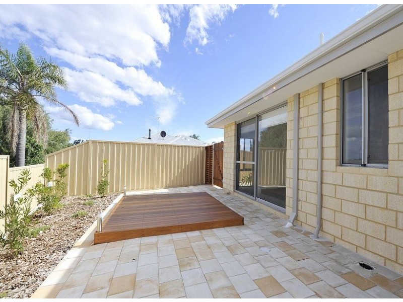 5A Nutans Court, Halls Head WA 6210